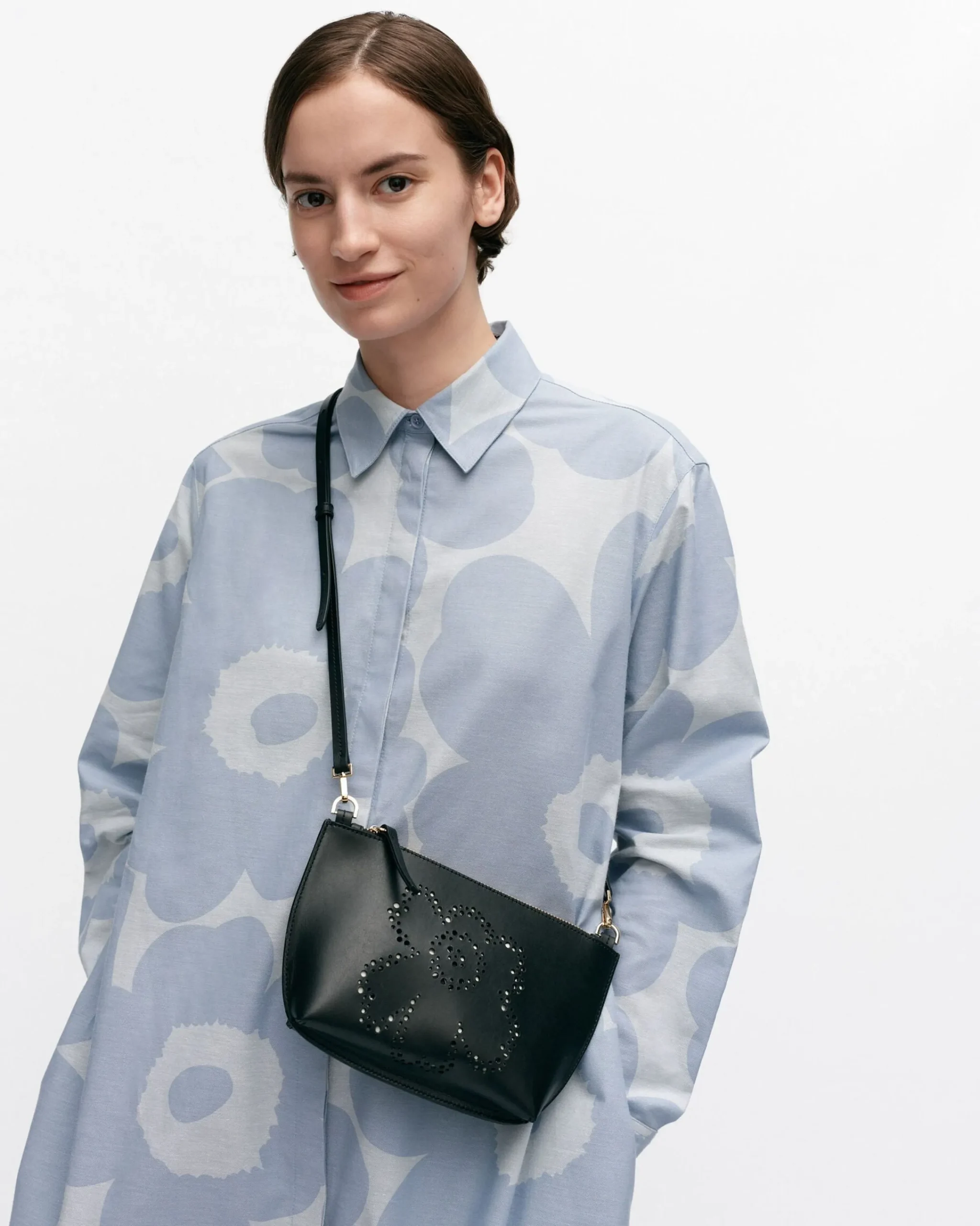 imprint_crossbody_unikko_laukku_5-1.webp Marimekko Olkalaukut^Imprint Crossbody Unikko Laukku