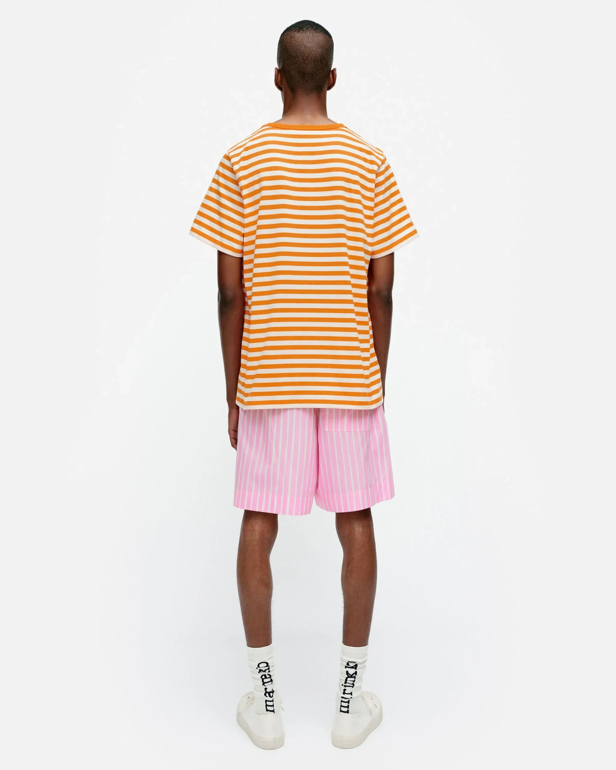 kioski_tasaraita_men_shortsleeve_tpaita_2.webp Marimekko Paidat Ja Tunikat^Kioski Tasaraita Men Shortsleeve T-Paita