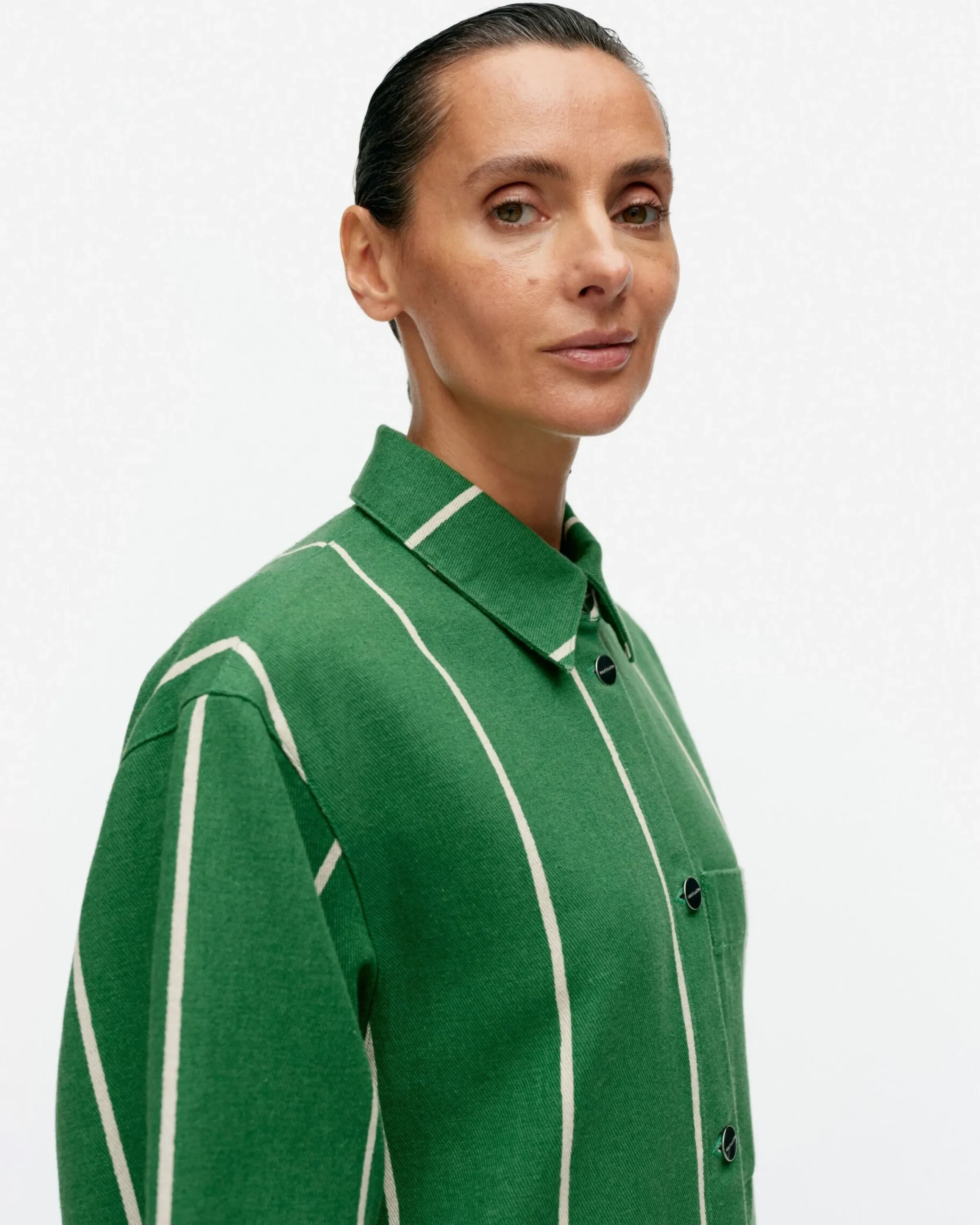 kulmat_vesi_puuvillapellavapaitatakki_4.webp Marimekko Paidat Ja Tunikat^Kulmat Vesi Puuvillapellavapaitatakki