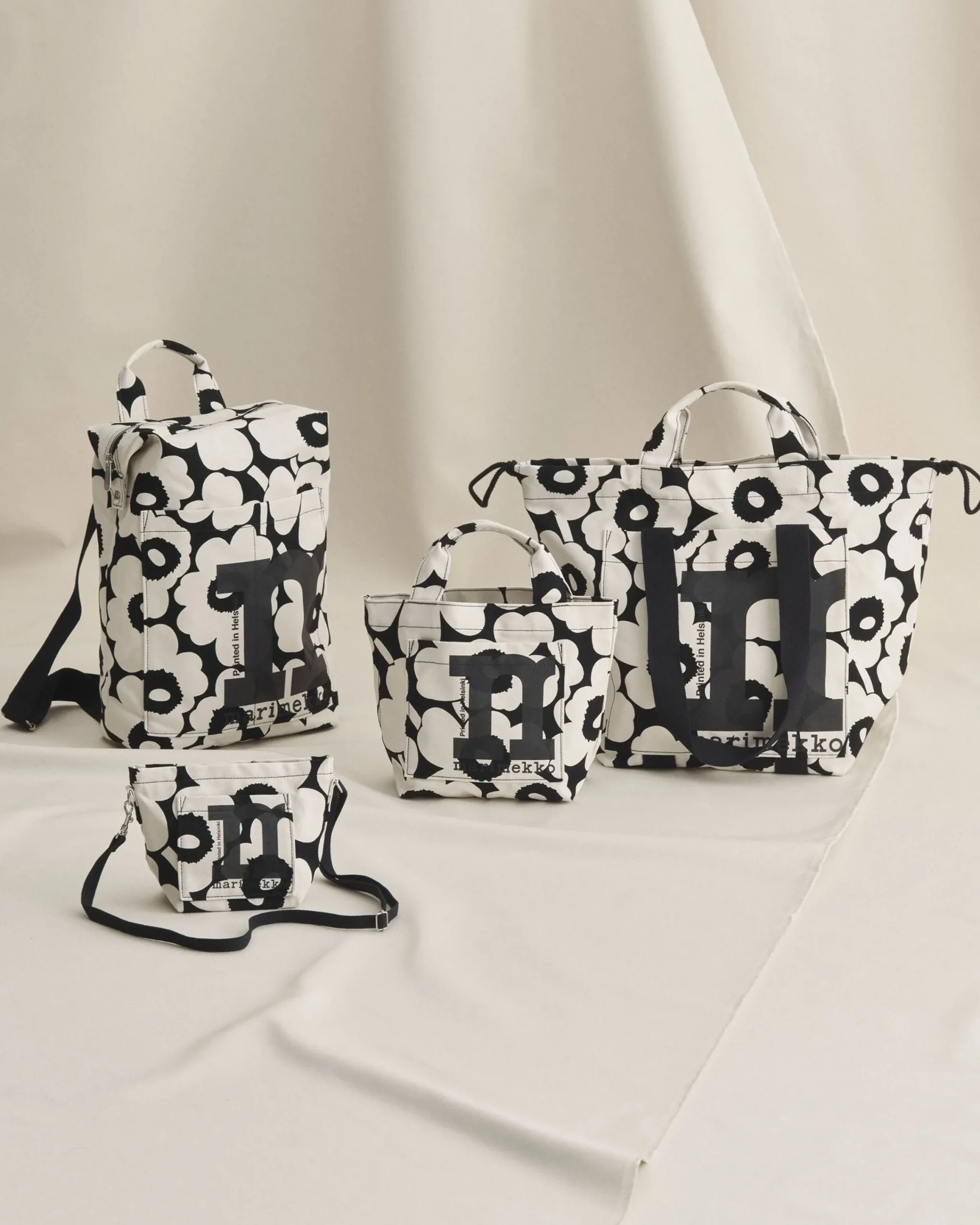 mono_mini_crossbody_unikko_laukku_5-1.webp Marimekko Olkalaukut^Mono Mini Crossbody Unikko Laukku