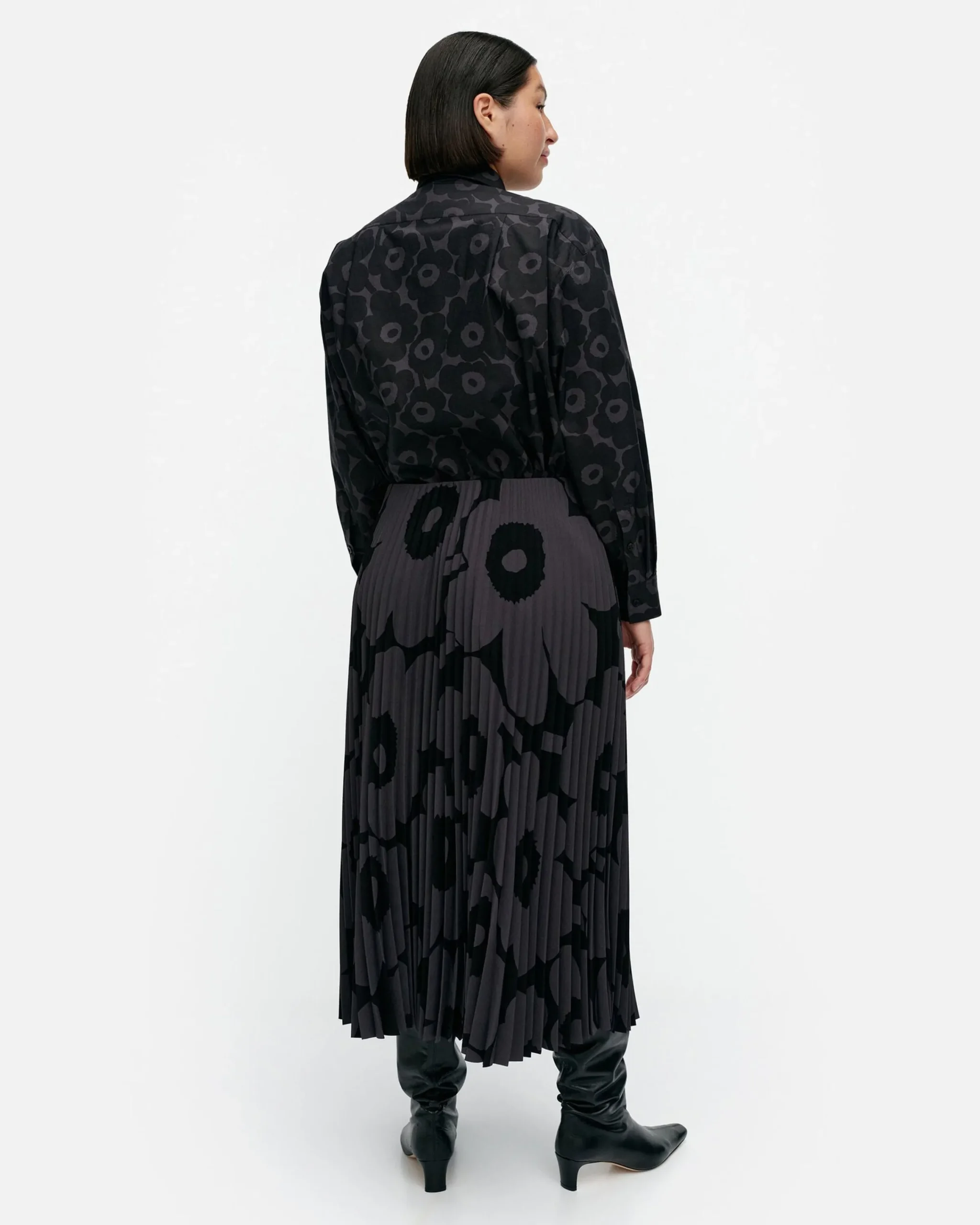 myy_unikko_hame_2-3.webp Marimekko Hameet^Myy Unikko Hame
