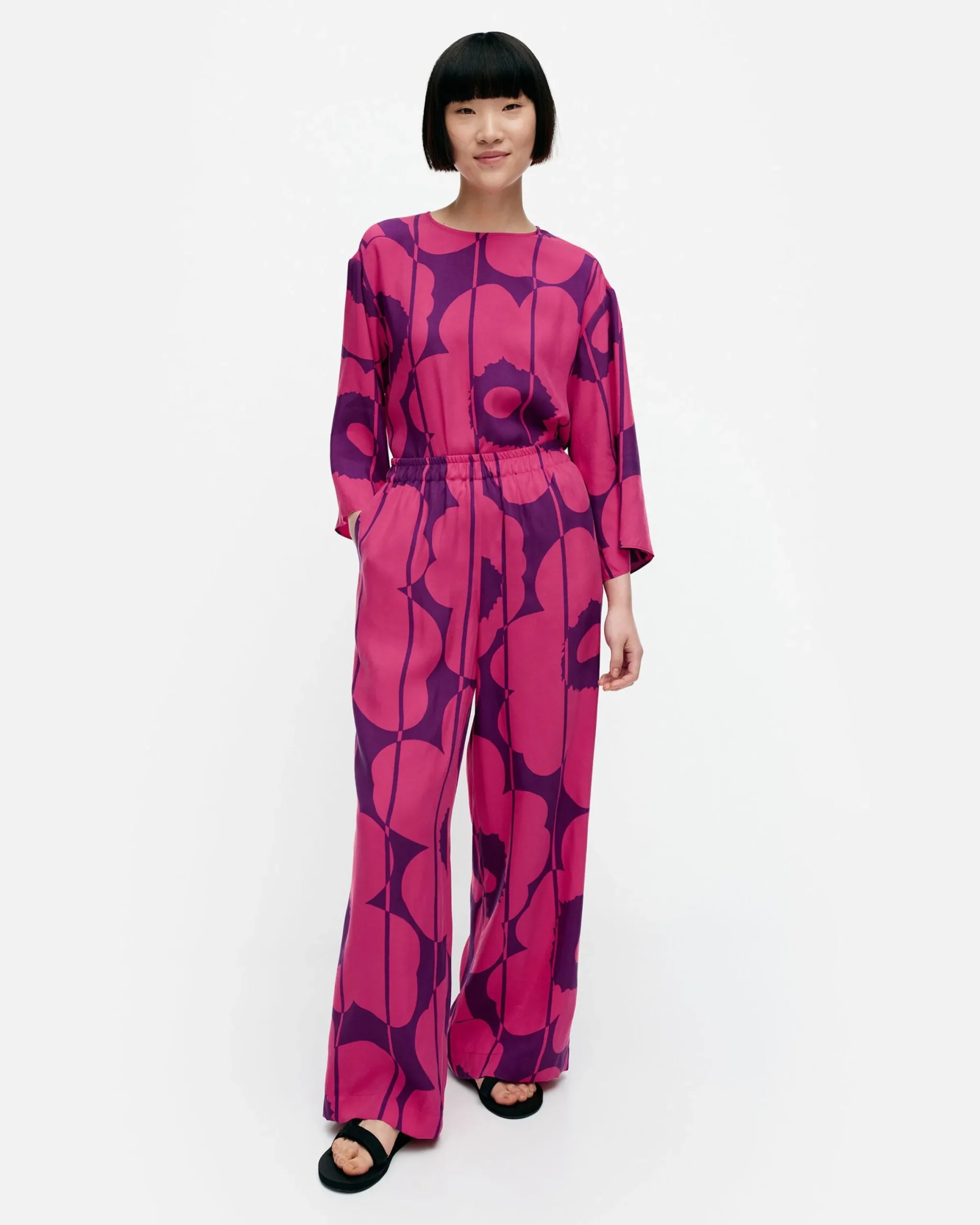 oanet_vesi_unikko_housut_2.webp Marimekko Housut^Oanet Vesi Unikko Housut