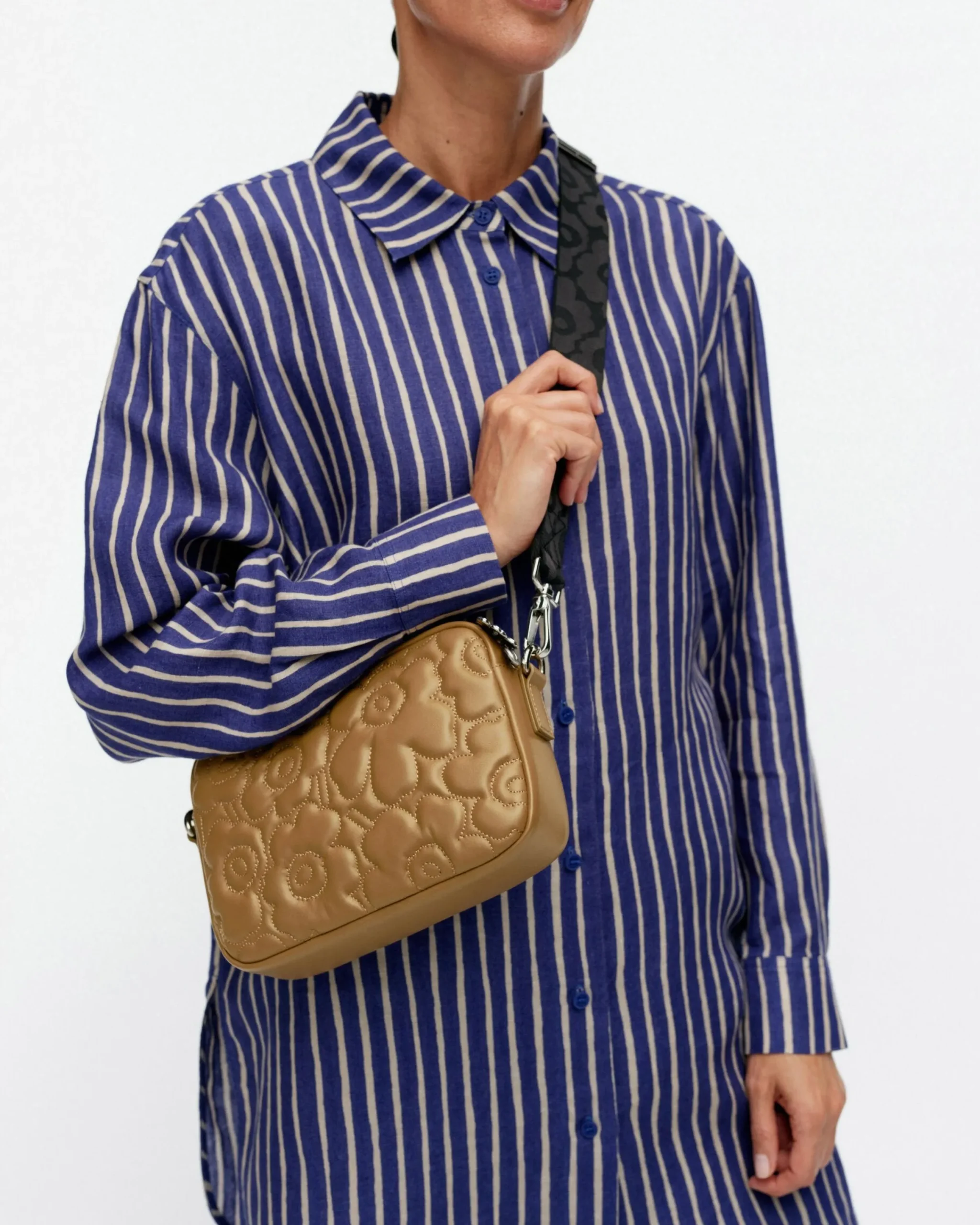 soft_gratha_unikko_olkalaukku_3-5.webp Marimekko Olkalaukut^Soft Gratha Unikko Olkalaukku